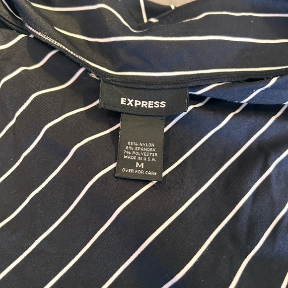 Adorable boat neck Express stretch top - Picture 6 of 8